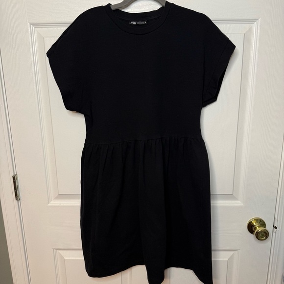 Zara Black Short Sleeved Casual Dress Size Medium GUC - Picture 1 of 5
